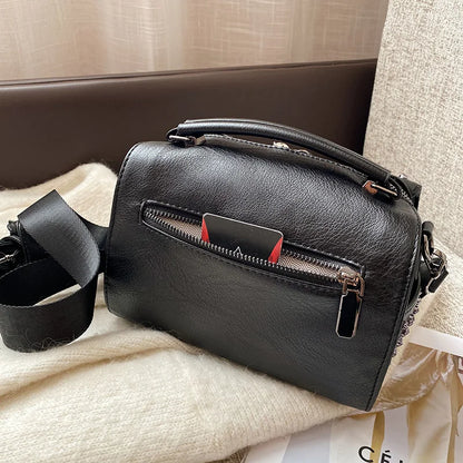 Fashion rivet women handbag Wide strap female Shoulder bags Chain tassel design Ladies Crossbody Bags black boston totes