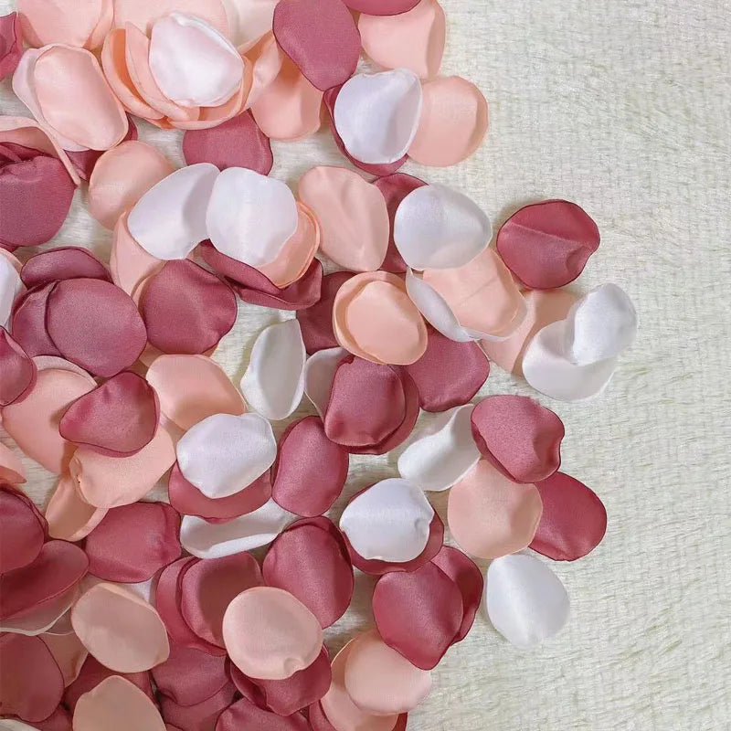 100Pcs/Bag Hand Made 2024 New Rose Petals for Wedding Artificial Silk Flower Marriage Decoration Valentine