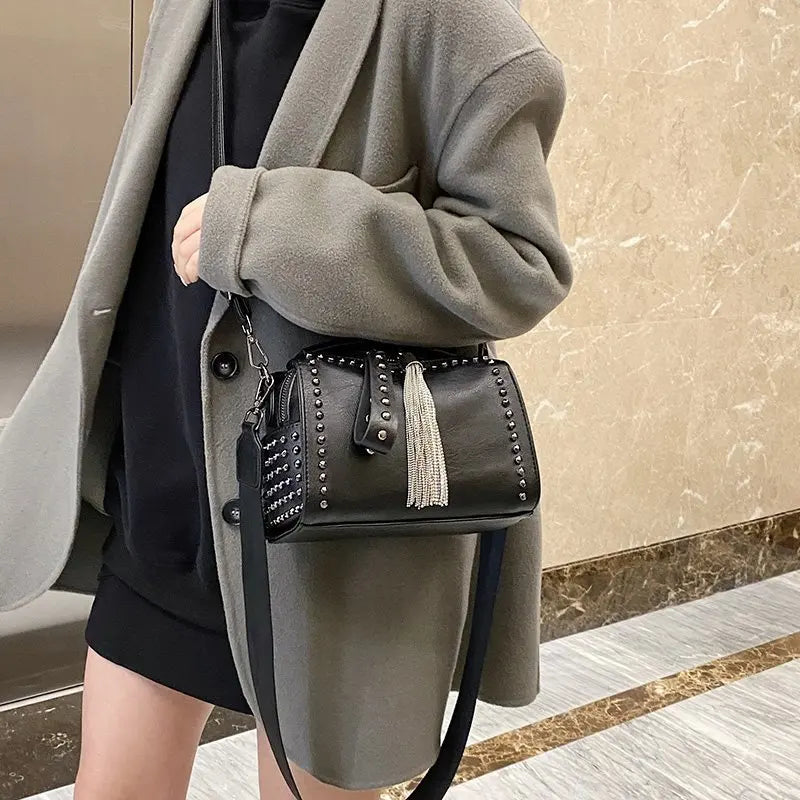 Fashion rivet women handbag Wide strap female Shoulder bags Chain tassel design Ladies Crossbody Bags black boston totes