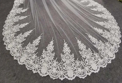 Real Photos Long Lace Bridal Veil with Comb 3.5 Meters 1 Layer Cathedral White Iovry Wedding Veil Wedding Accessories