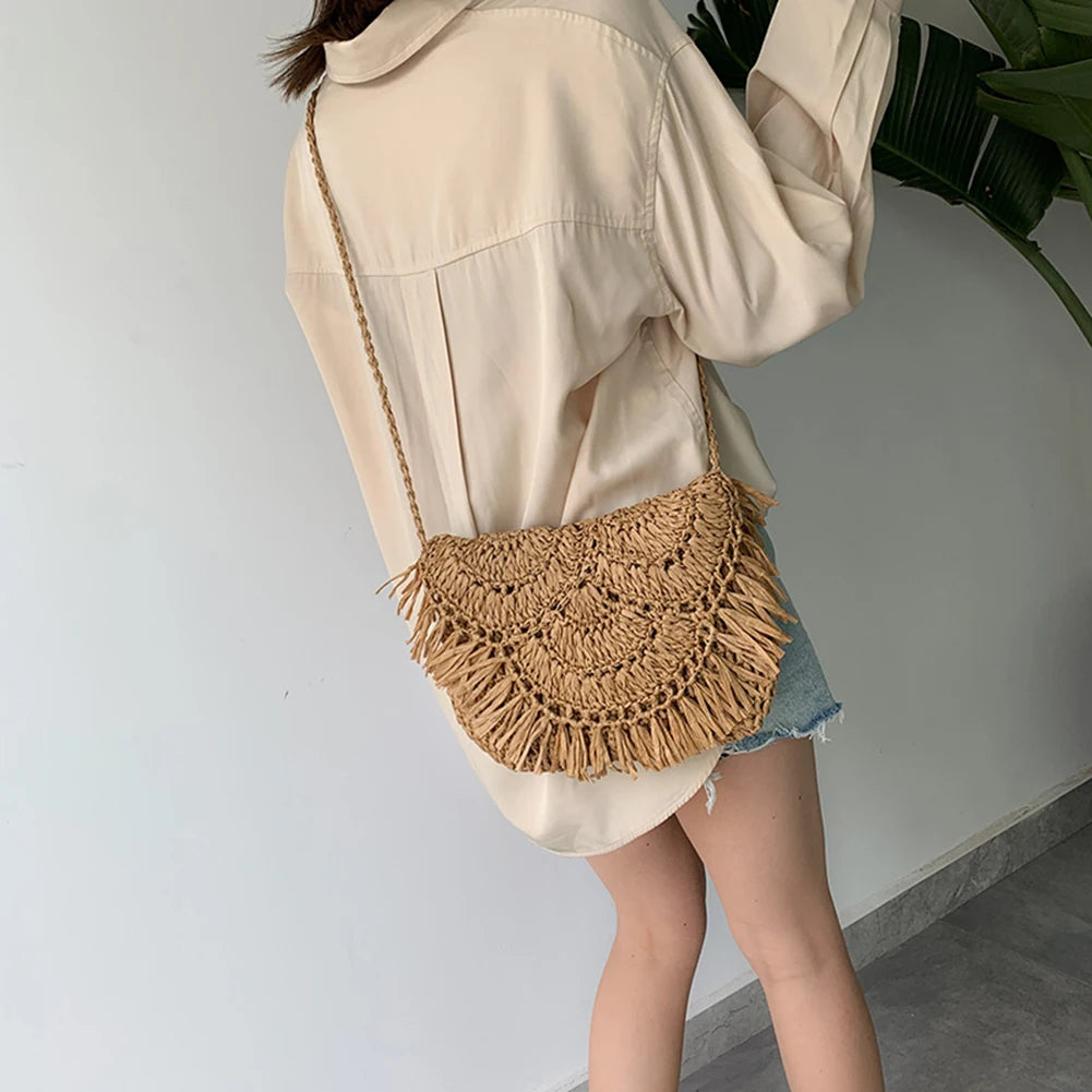 Summer Tassel Straw Shoulder Bag for Women Paper Rope Hook Hand-woven Casual Handbags Beach Travel Girls Crossbody Flap Bags